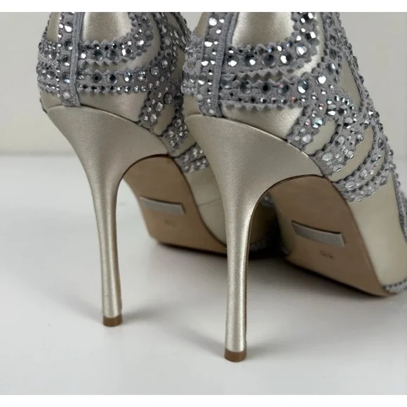 Badgley Mischka "Rouge" Heels Women's Size 6 1/2 Ivory Embellished Formal Pumps - Picture 6 of 14